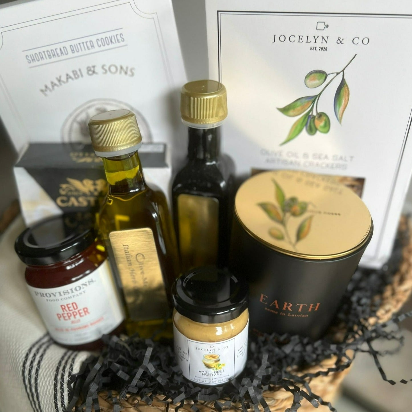 Delight the senses with Savor & Serenity: a luxurious gift box blending gourmet flavors and calming touches for a truly unforgettable escape.