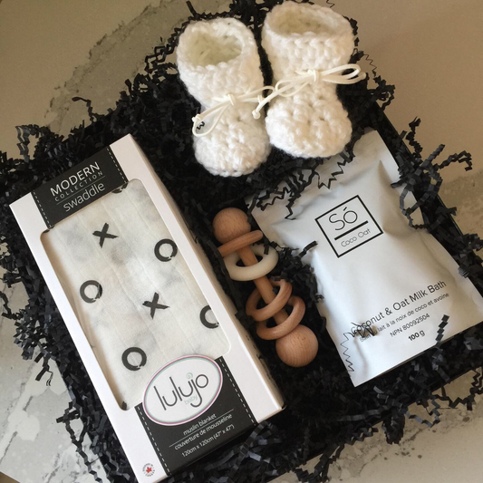 Hugs & Kisses: The Supreme Gender-Neutral Baby Gift Box